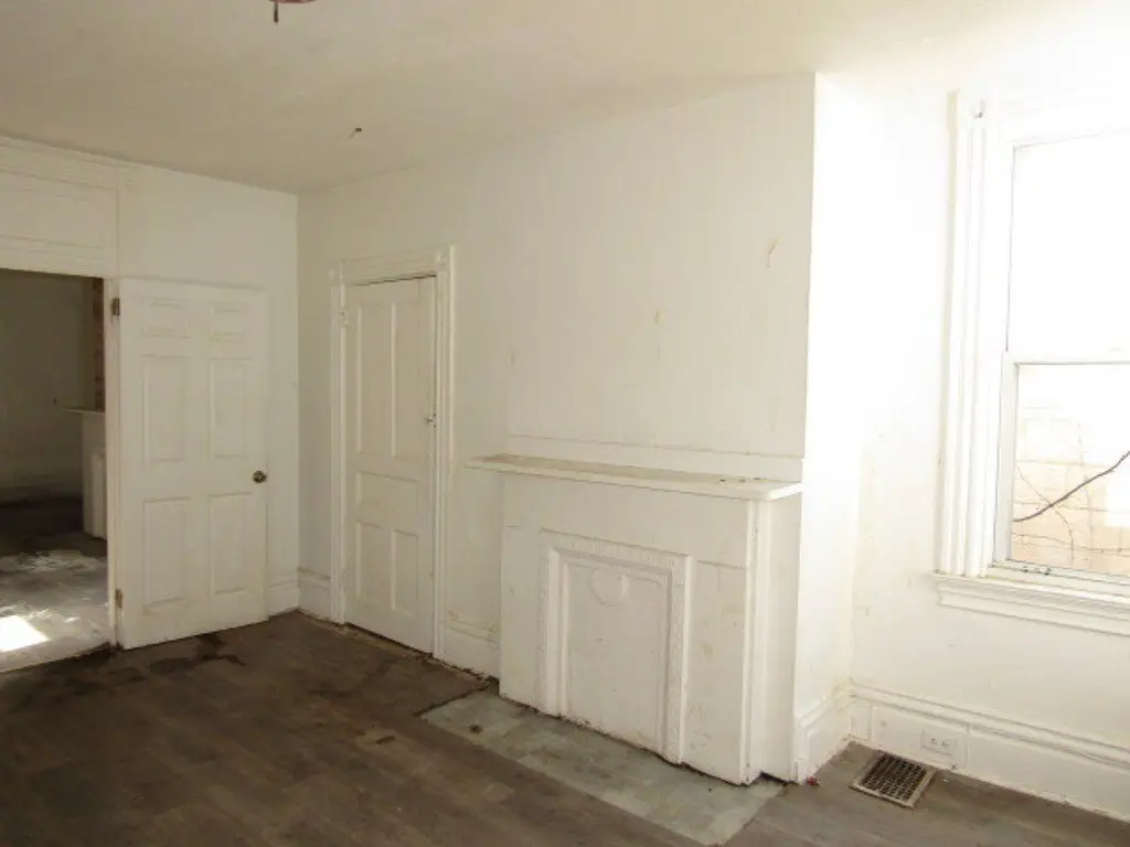 Picture 10