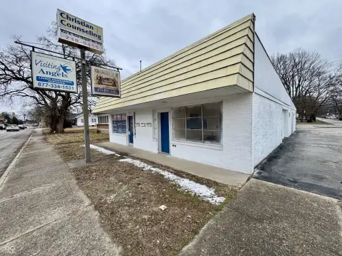 Versatile Commercial Building on Corner Lot