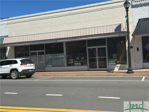 Downtown Glennville Storefronts For Sale