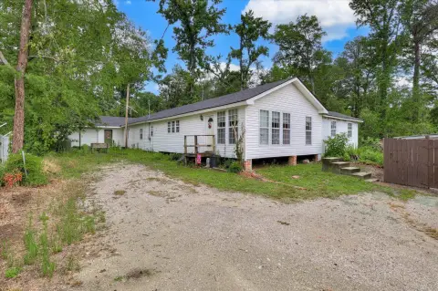 High-Visibility Commercial Land Opportunity