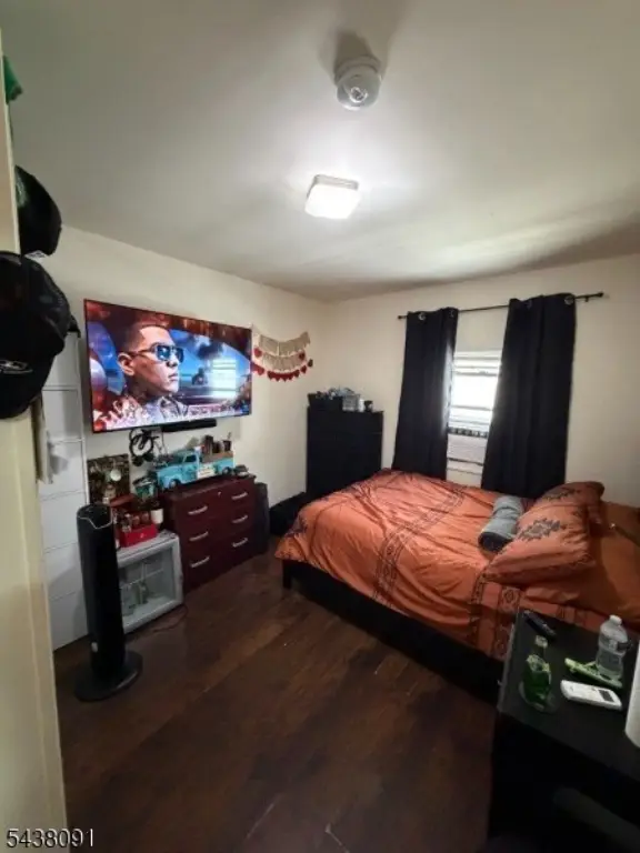 Picture 10