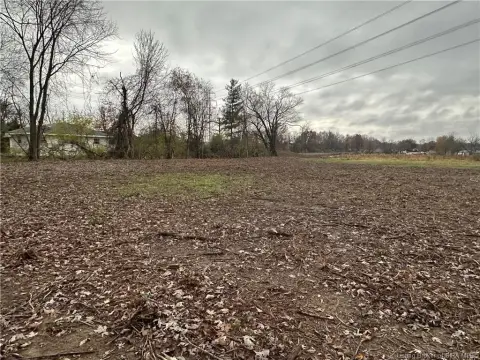 Residential Land in Jeffersonville, IN
