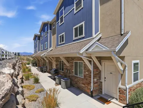 Vacant Duplex With 3BR Units