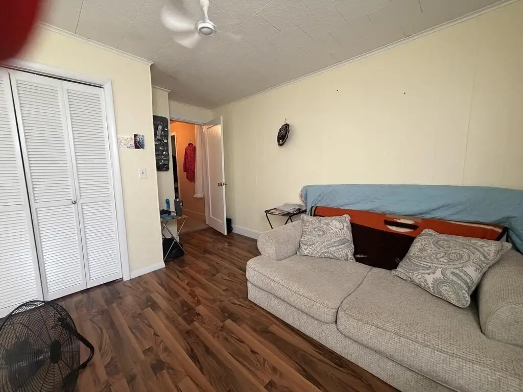 Picture 19