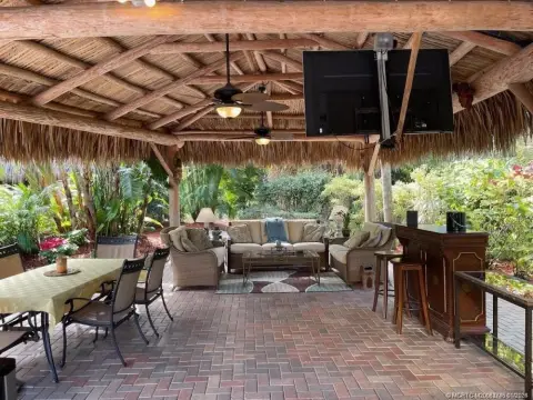 Port St Lucie Land with Tiki