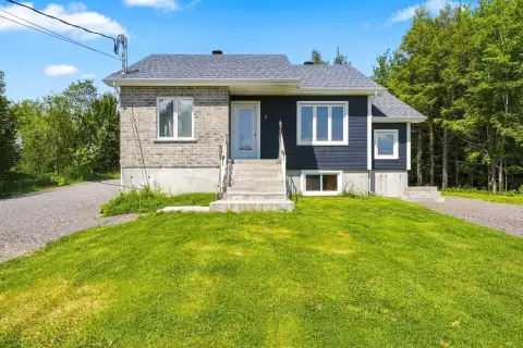 Modern Duplex with Secondary Suite