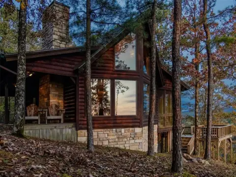 Cabins and Home on 29 Acres
