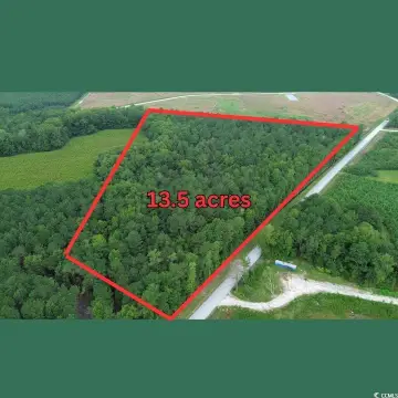 Loris Acreage: Homestead or Retreat