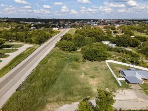 Quarter-Acre Lot in Bowie, TX