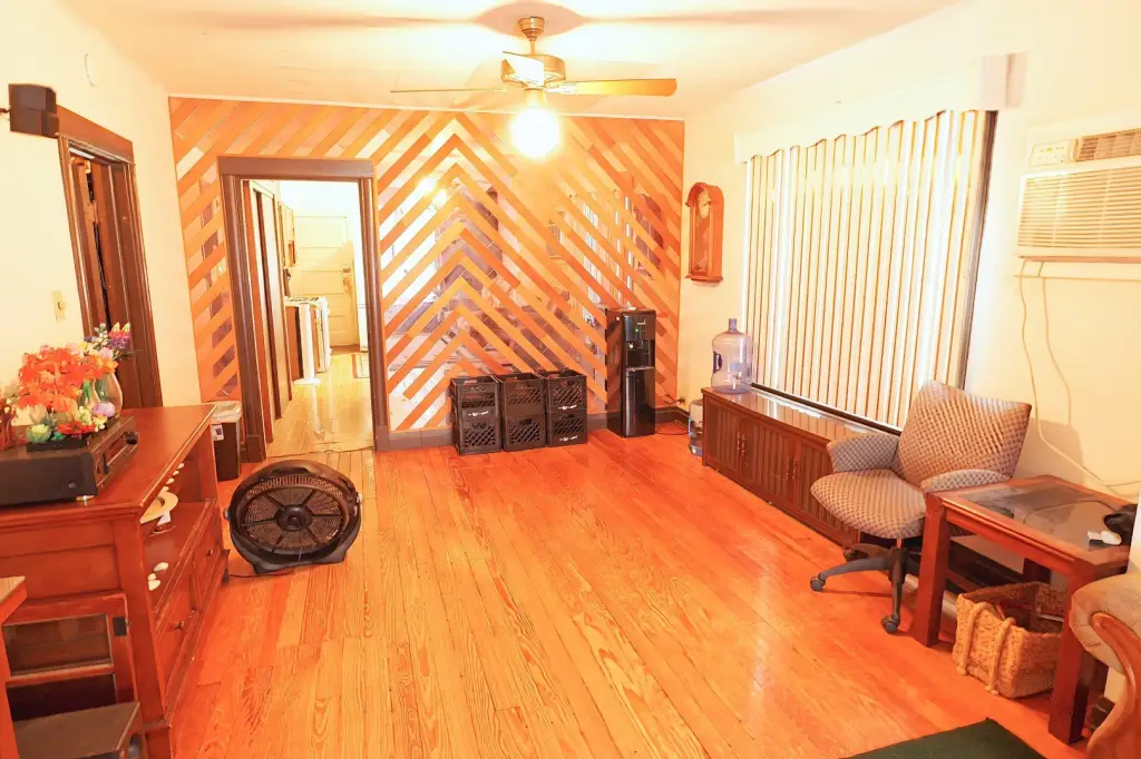 Picture 3