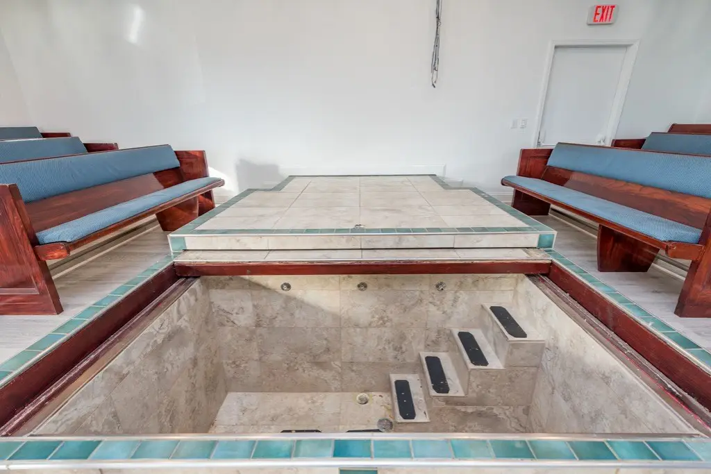 Picture 10