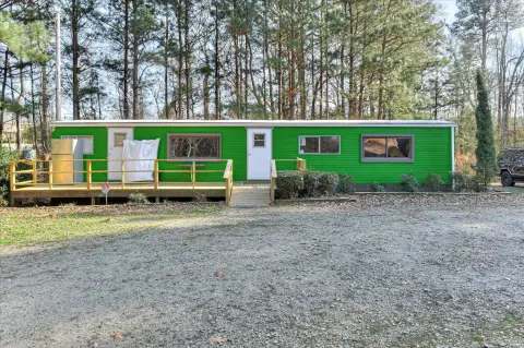 Commercial Land with Updated Office