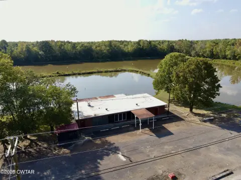 Restaurant Property with Ponds