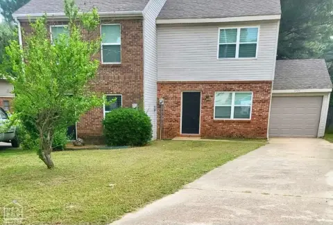 Updated Townhouse Units in Jonesboro