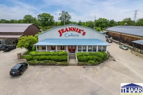 Versatile Commercial Property on US Hwy