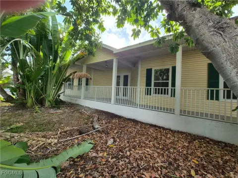 Professional Office in Key West Style