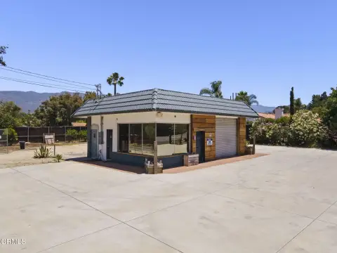 High-Visibility Commercial Property in Ojai
