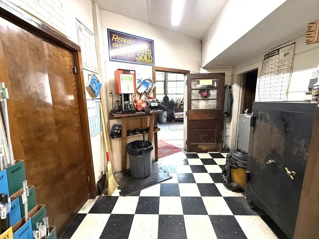 Picture 16