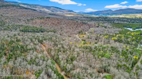 Elka Park Land: Mountain Retreat