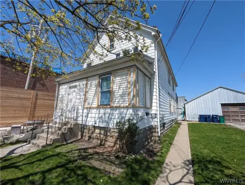 Two-Unit Duplex with Aluminum Siding
