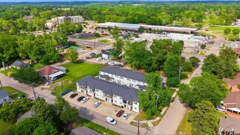 15-Unit Apartment Building