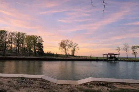 Waterfront Homesite on Richland Chambers