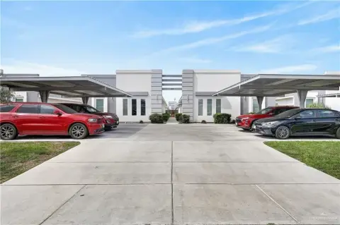 Edinburg Fourplex: Turnkey Investment