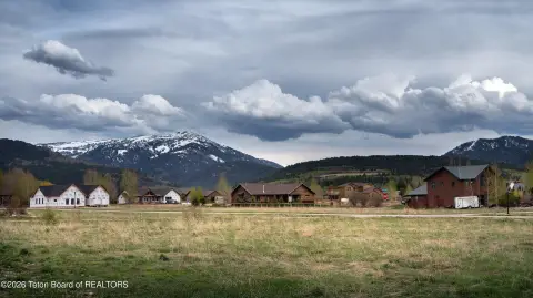 Corner Lot in Golf Vista