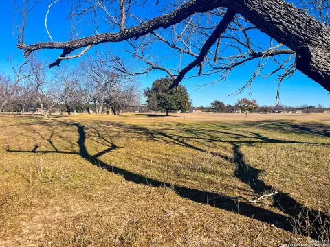 Golf Course Lots in Brackettville