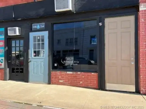 Retail/Office Space in Downtown Durant