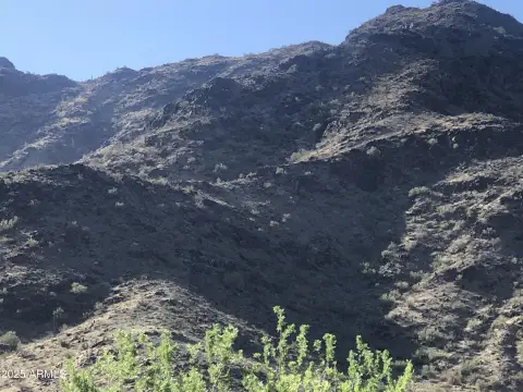 Laveen Land with Mountain Views