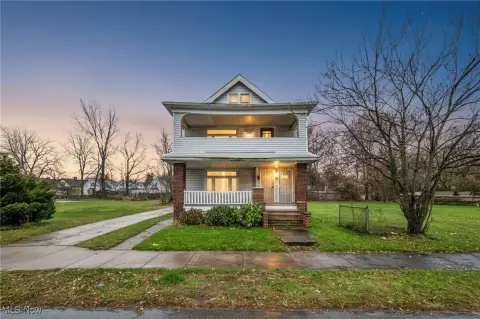 Vacant Duplex Investment Opportunity