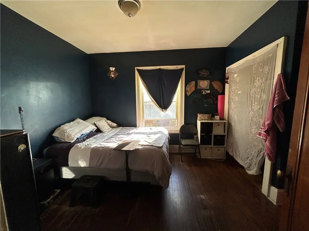 Picture 12