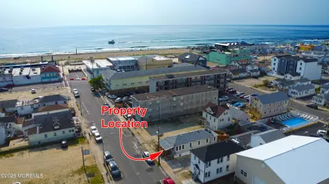 Ocean-Block Duplex with Private Deck