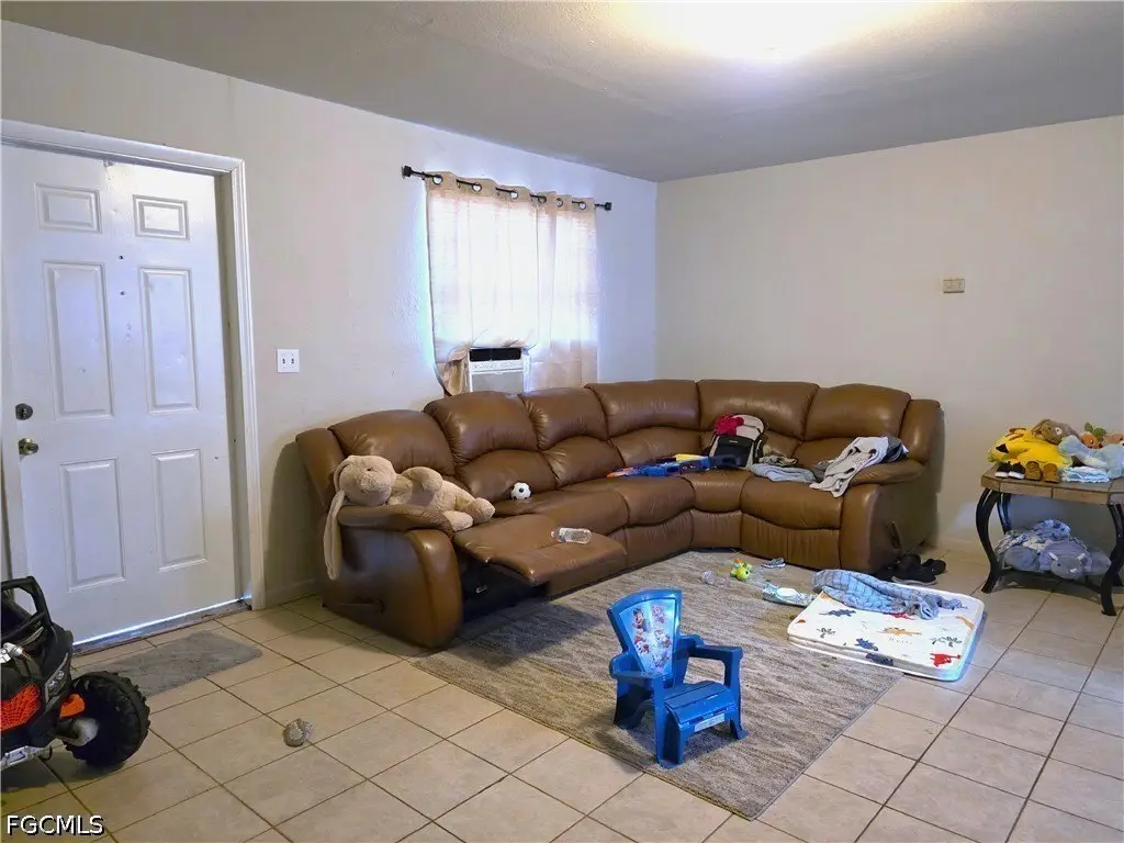 Picture 3