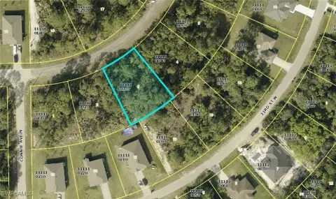 Oversized Lot in Lehigh Acres