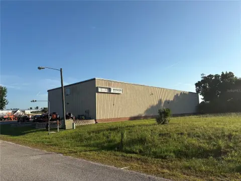 Industrial Flex Warehouse with Office