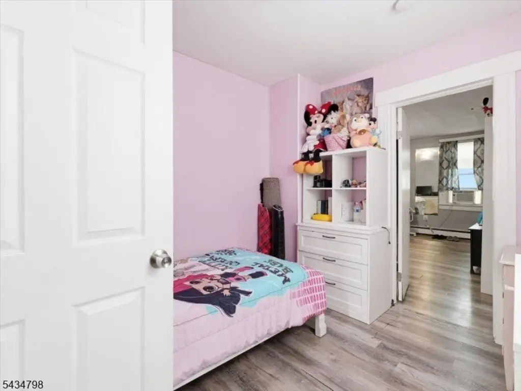 Picture 18