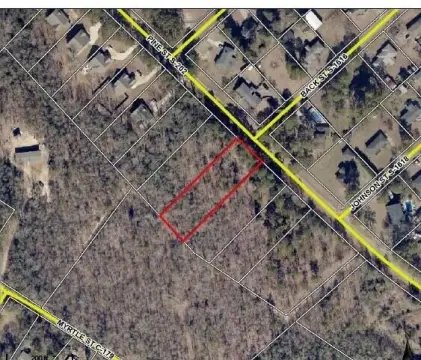 Residential Land in Gloverville, SC
