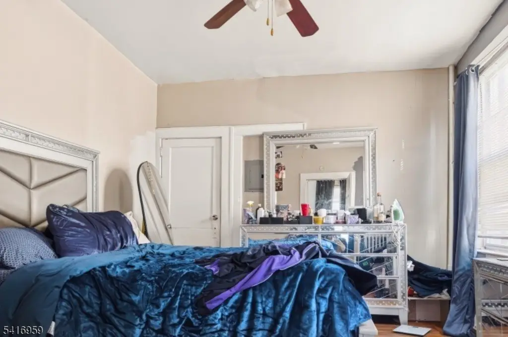 Picture 16