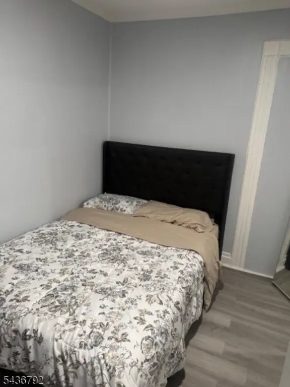 Picture 10