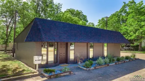 Remodeled Office Suites in Gilmer