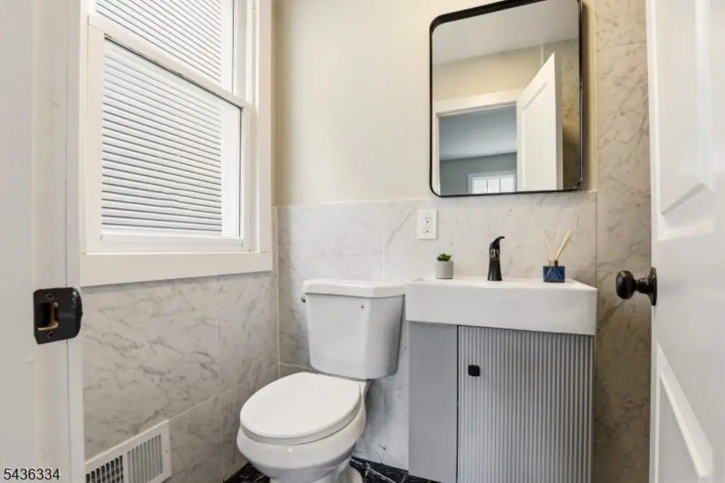 Picture 19