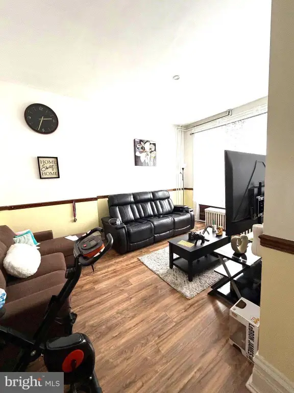 Picture 3