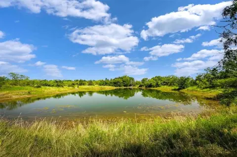 102 Acre Ranch in Axtell ISD