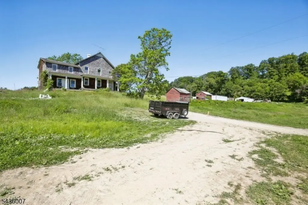 Picture 4