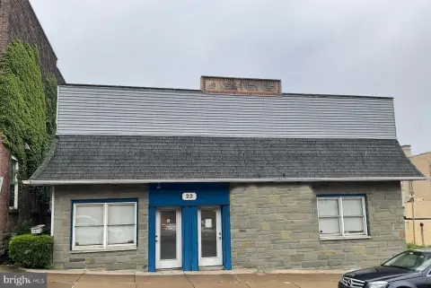 Nanticoke Commercial Building with Spa