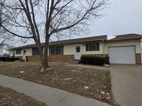 Dubuque Ranch Duplex For Sale