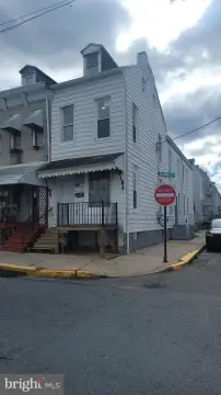 Two-Unit Corner Property in Reading