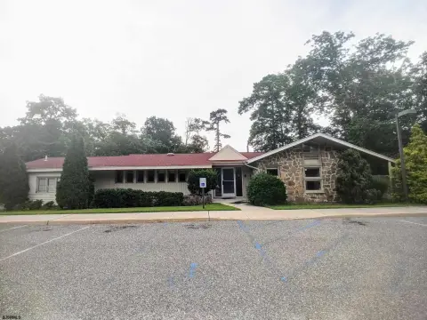 Medical/Professional Building Near Hospitals